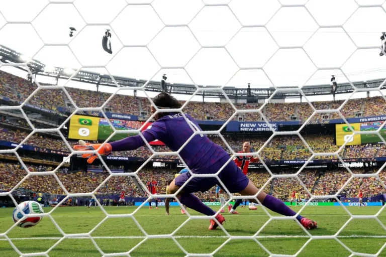 Noruega vence Brasil por 2 a 0 com gols de Haaland e se classifica na Copa