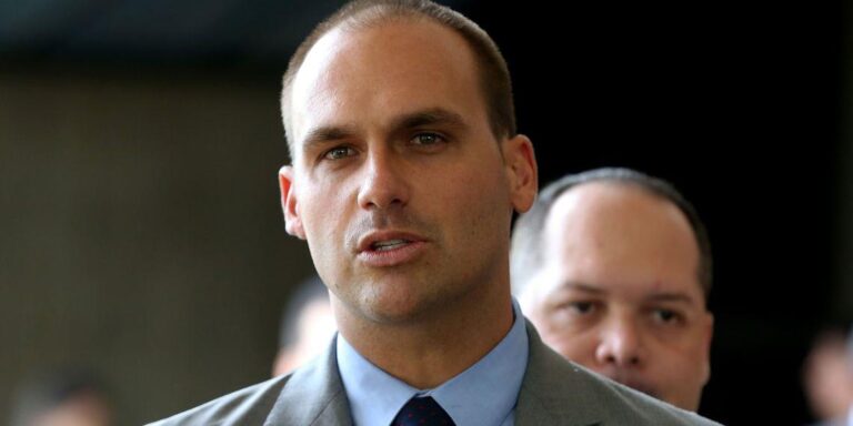 Governo Trump concede green card a Eduardo Bolsonaro nos EUA