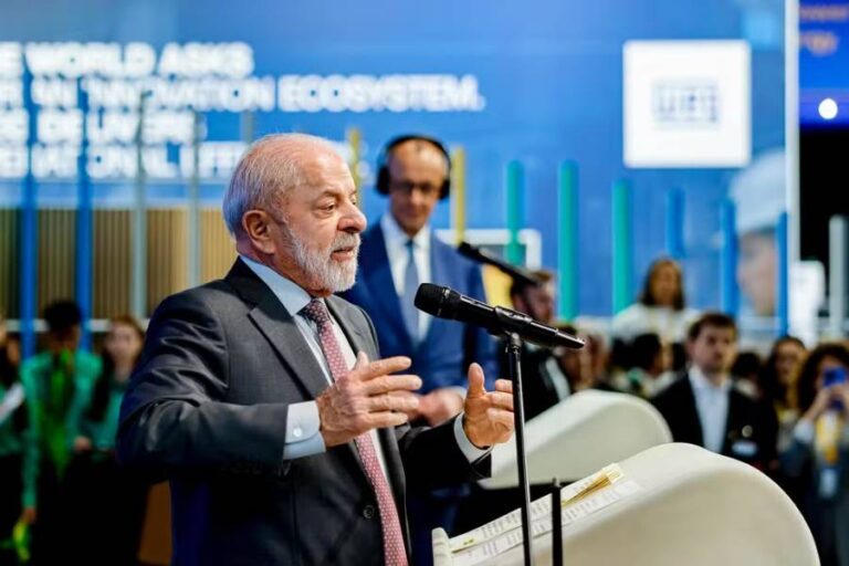 Lula desafia Marco Rubio a apoiar Flávio Bolsonaro em evento do PDT