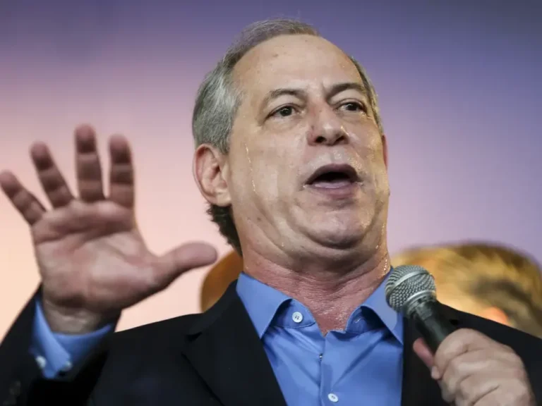 PSDB oficializa Ciro Gomes ao governo do Ceará